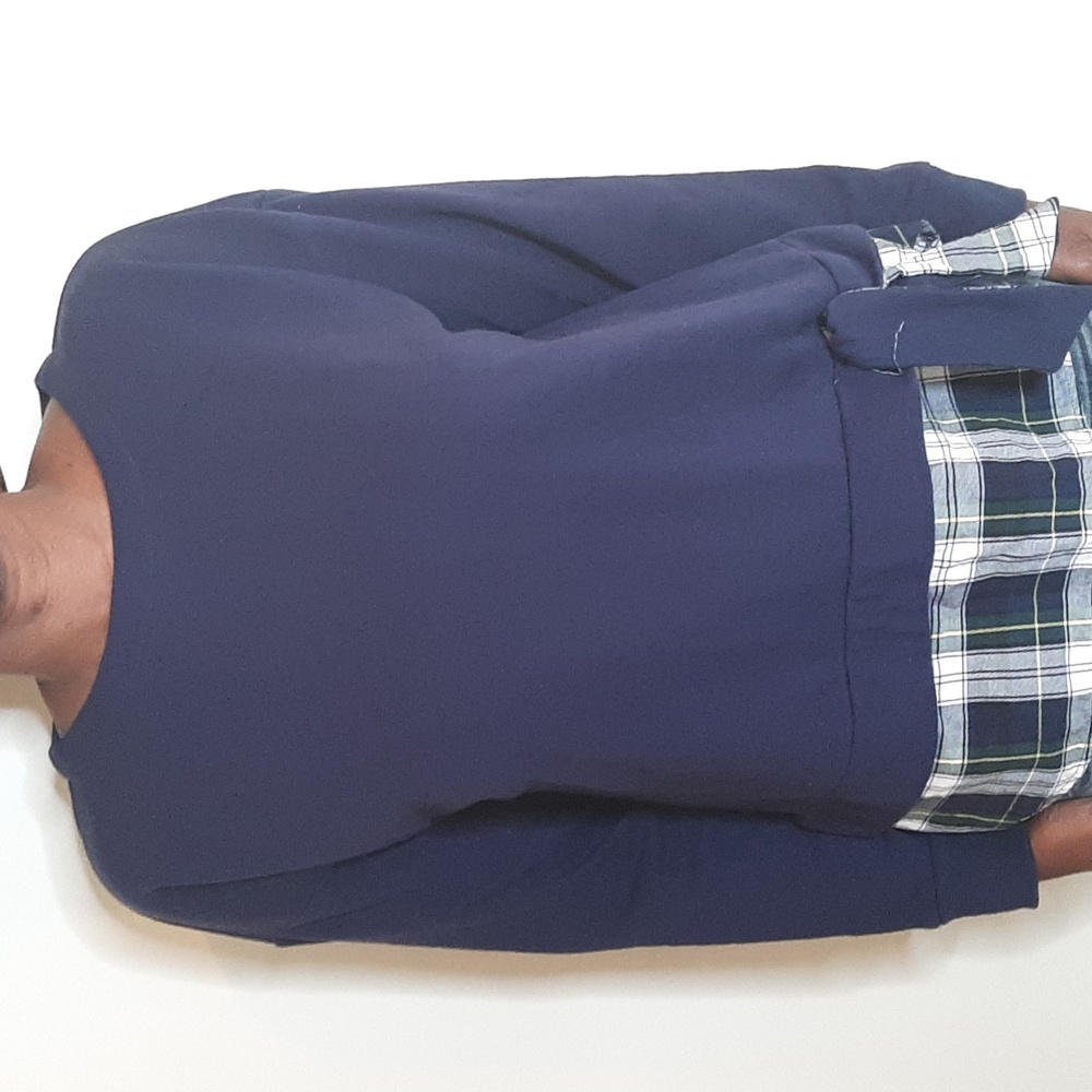 EUC Izod navy blue and plaid sweater